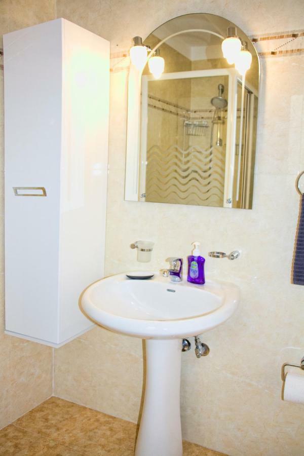 Charming Apartment Near Athens Center And The Sea Exterior foto